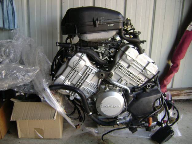 engine-vtr-250-2