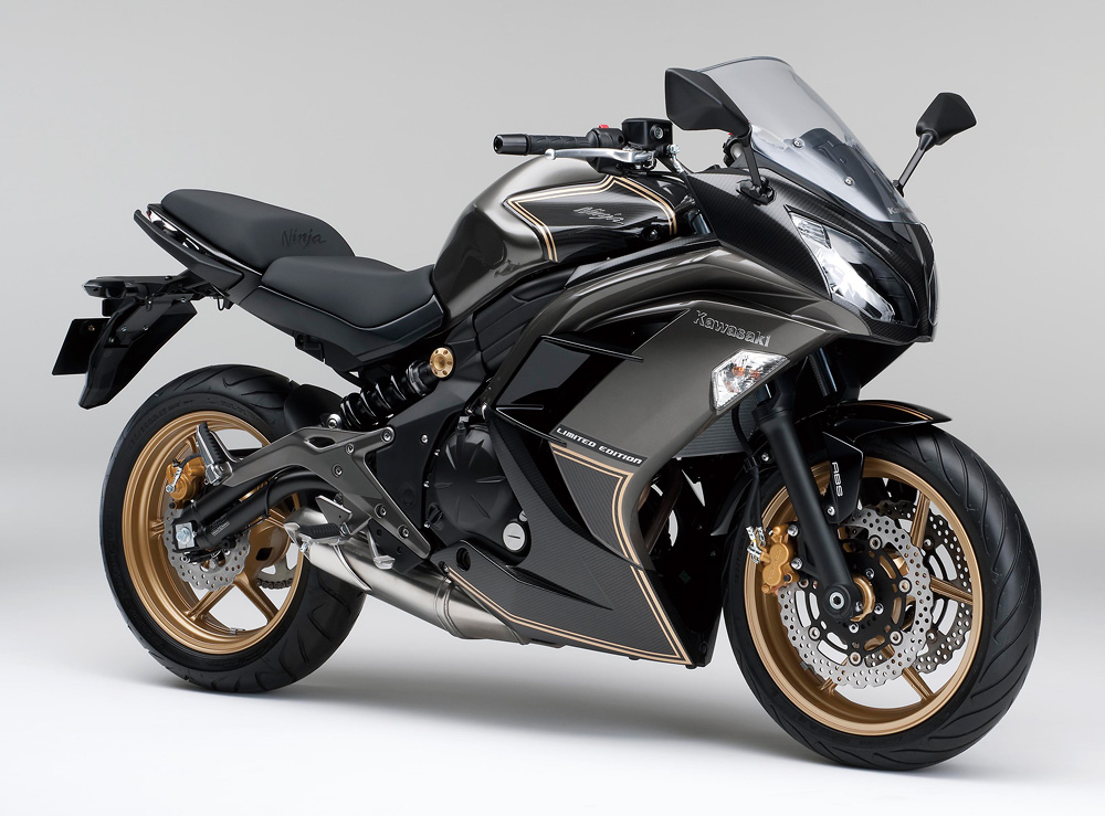 2015-Kawasaki-Ninja-400-LimitedEdition